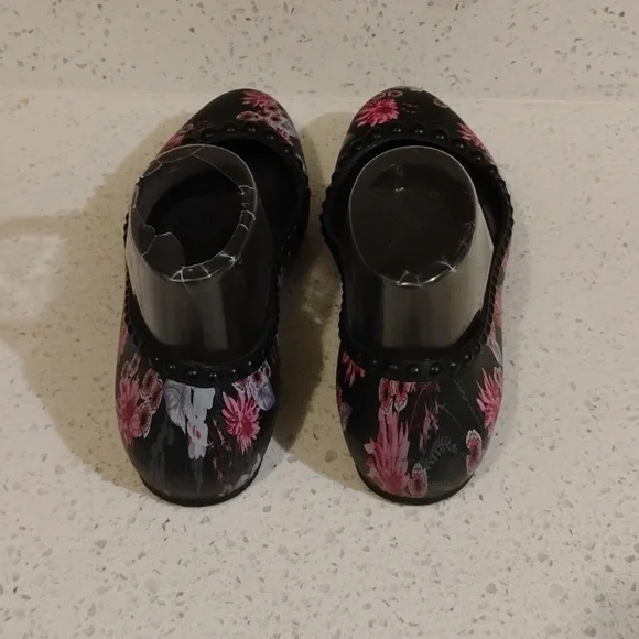 CROCS Size 7 Women Shoes - Picture 4 of 7